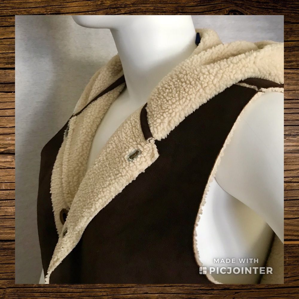 Roper suede hooded vest